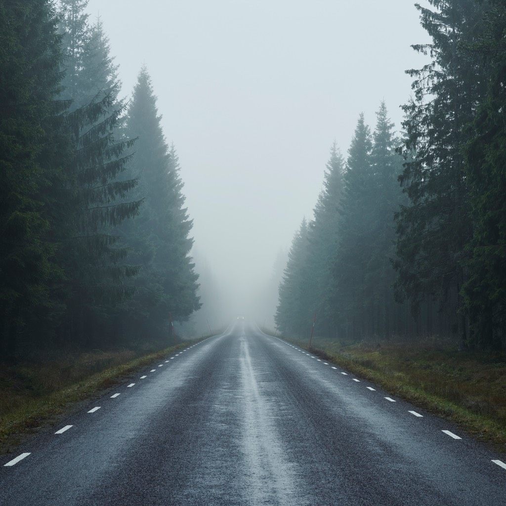 Visual turn. Empty Road. If it Rains the Roads.